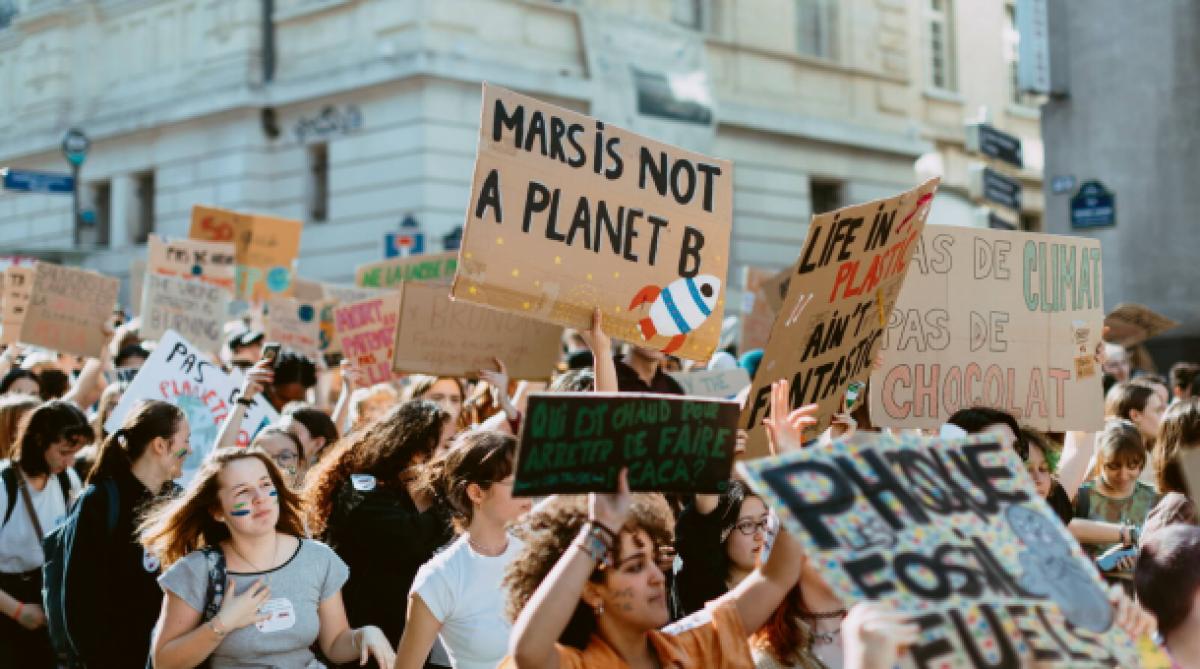 Manifestation du mouvement Youth for Climate à Paris, le 25 mars 2022. (Marie Rouge/Libération)